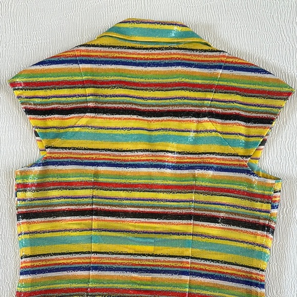 💖Fitted Cap Sleeve hidden snap front in Yellow multicolor sequins Sparkle 💖 - Picture 8 of 12